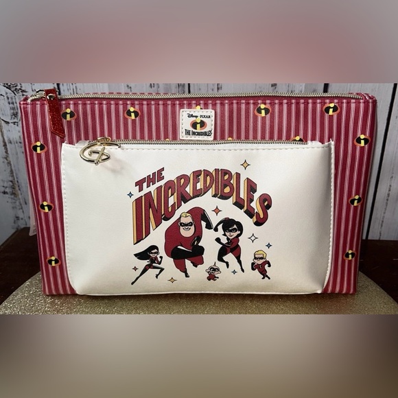 Disney PIXAR Handbags - Disney PIXAR The Incredibles Travel Bag